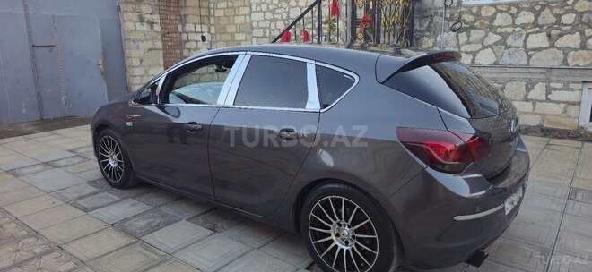 Opel Astra 2010, 356,000 km - 1.4 l - Tovuz