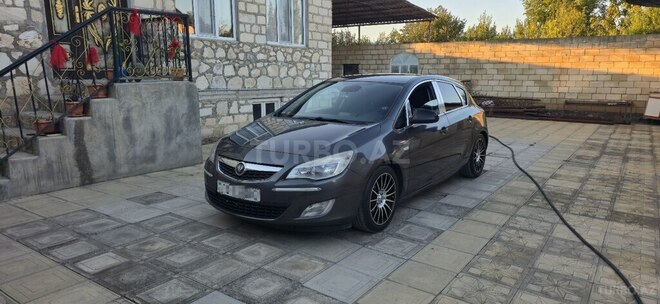 Opel Astra 2010, 356,000 km - 1.4 l - Tovuz