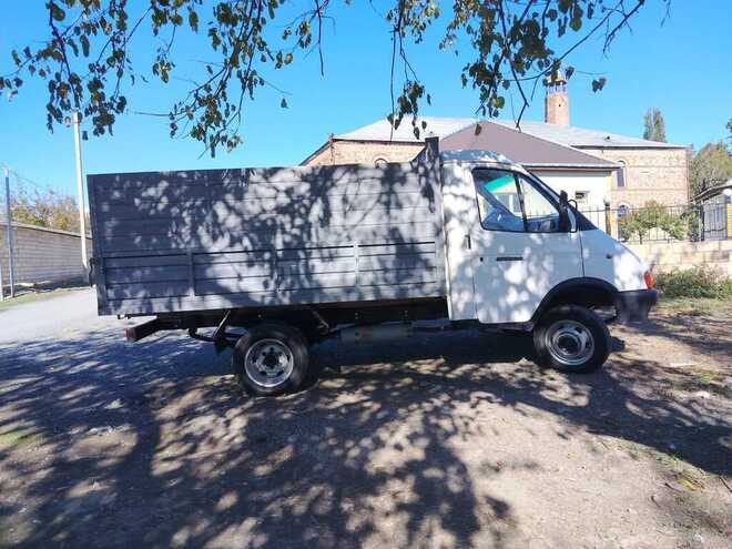GAZ 33021 2000, 250,000 km - 2.4 l - Zaqatala