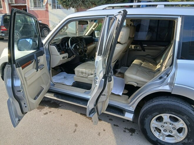 Mitsubishi Pajero 2007, 252,000 km - 3.0 l - Bakı