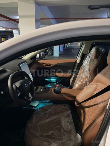 Changan Qiyuan A05 2025, 19,000 km - 1.5 л - Bakı