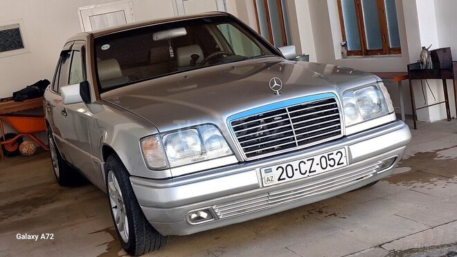 Mercedes E 200 1994, 264,000 km - 2.0 л - İsmayıllı