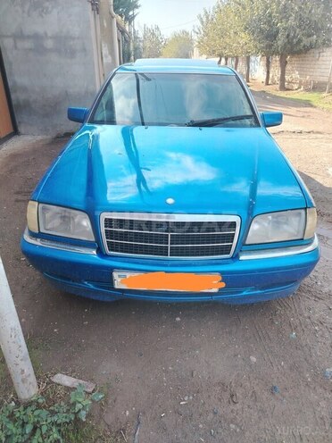Mercedes C 220 1998, 518,070 km - 2.2 l - Biləsuvar