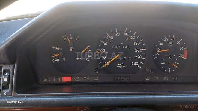 Mercedes E 200 1994, 264,000 km - 2.0 л - İsmayıllı