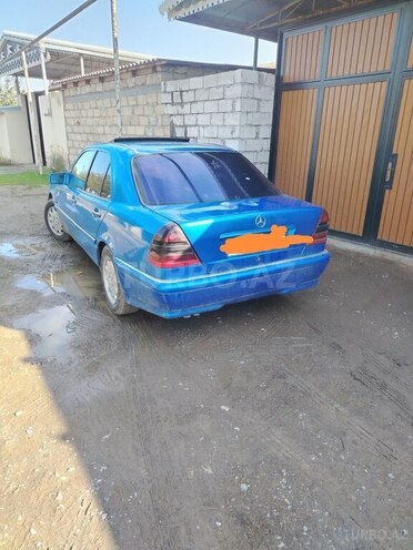Mercedes C 220 1998, 518,070 km - 2.2 l - Biləsuvar