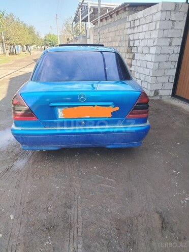 Mercedes C 220 1998, 518,070 km - 2.2 l - Biləsuvar