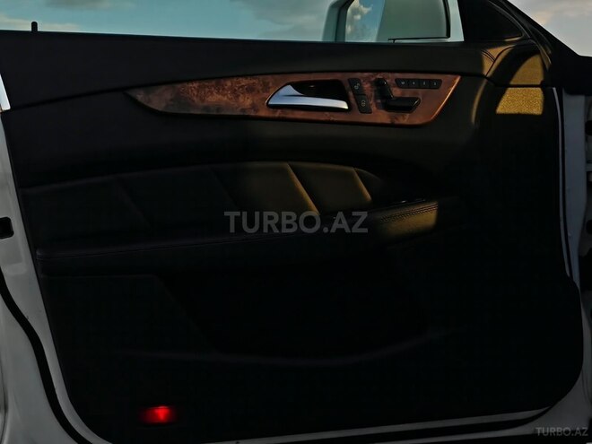 Mercedes CLS 350 2014, 209,000 km - 3.5 l - Bakı