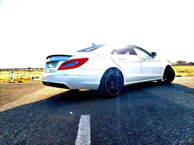 Mercedes CLS 350 2014, 209,000 km - 3.5 l - Bakı