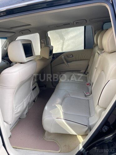 Nissan Patrol 2011, 230,000 km - 5.6 л - Bakı