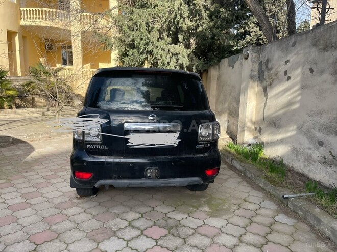 Nissan Patrol 2011, 230,000 km - 5.6 л - Bakı