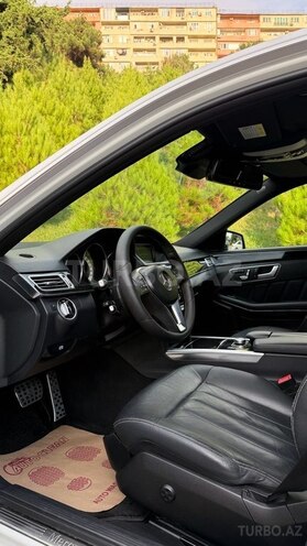 Mercedes E 250 2015, 175,300 km - 2.1 л - Bakı