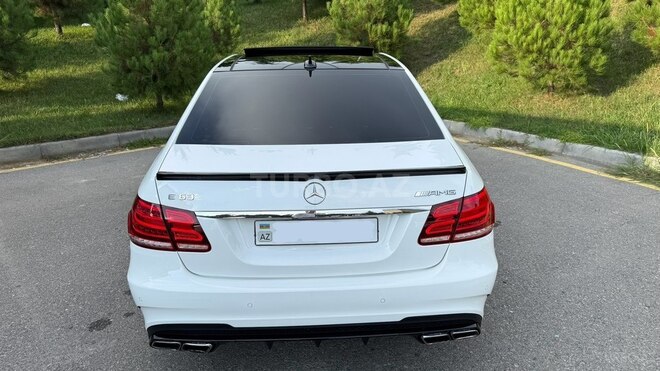 Mercedes E 250 2015, 175,300 km - 2.1 л - Bakı
