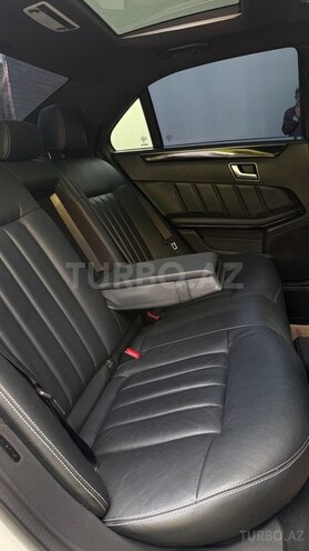 Mercedes E 250 2015, 175,300 km - 2.1 л - Bakı