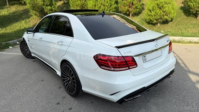 Mercedes E 250 2015, 175,300 km - 2.1 л - Bakı