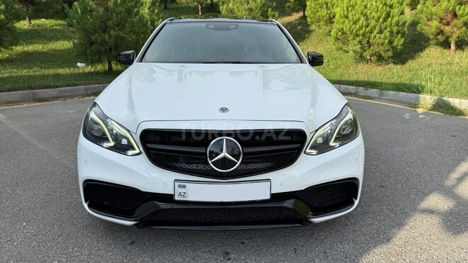 Mercedes E 250 2015, 175,300 km - 2.1 л - Bakı