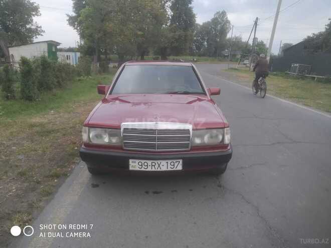 Mercedes 190 1990, 150,000 km - 2.0 l - Qax