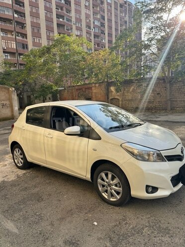 Toyota Yaris 2011, 225,890 km - 1.3 l - Bakı