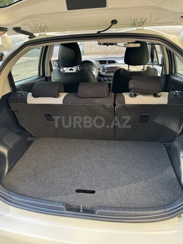 Toyota Yaris 2011, 225,890 km - 1.3 l - Bakı