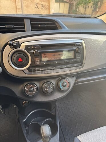 Toyota Yaris 2011, 225,890 km - 1.3 l - Bakı