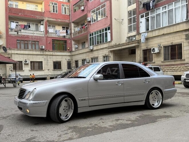 Mercedes E 320 2002, 297,692 km - 3.2 л - Bakı