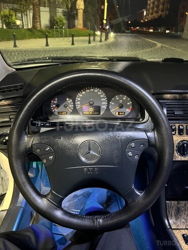 Mercedes E 220 2000, 400,000 km - 2.2 l - Bakı