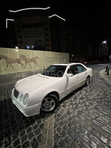 Mercedes E 220 2000, 400,000 km - 2.2 l - Bakı
