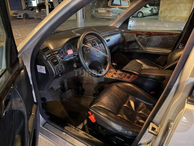 Mercedes E 240 2000, 440,000 km - 2.4 l - Bakı