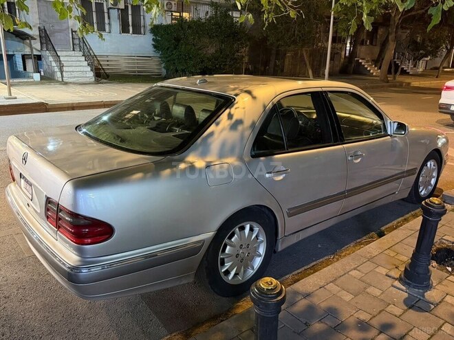 Mercedes E 240 2000, 440,000 km - 2.4 l - Bakı