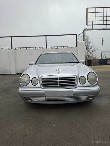 Mercedes E 220 1999, 332,000 km - 2.2 l - Bakı