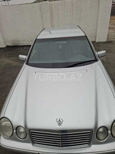 Mercedes E 220 1999, 332,000 km - 2.2 l - Bakı