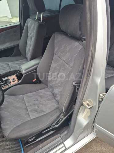 Mercedes E 220 1999, 332,000 km - 2.2 l - Bakı