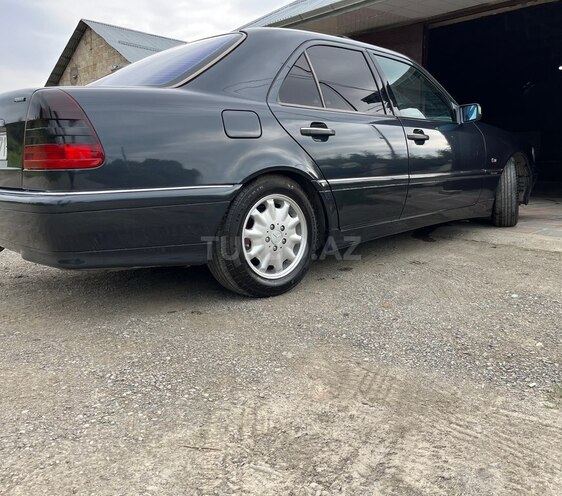 Mercedes C 200 1998, 222,000 km - 2.0 l - Quba