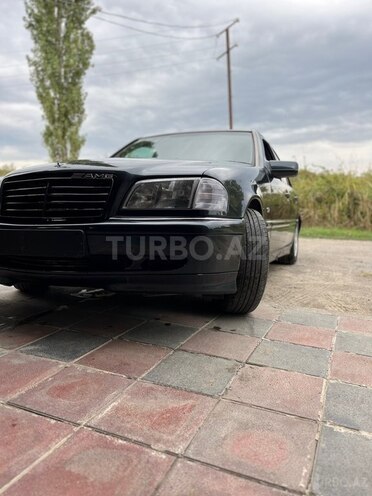Mercedes C 200 1998, 222,000 km - 2.0 l - Quba
