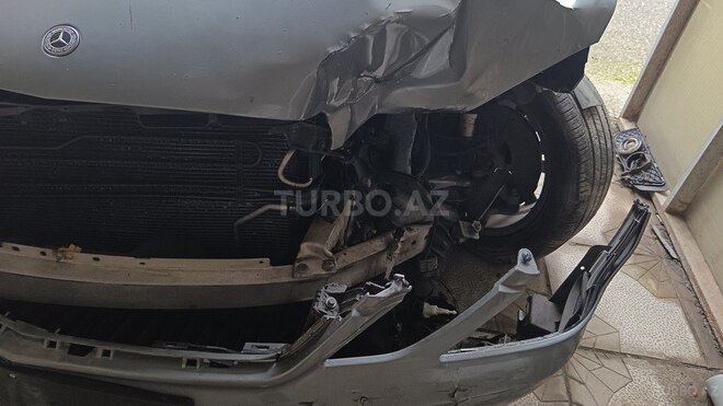 Mercedes E 250 2009, 325,000 km - 2.1 l - Bakı