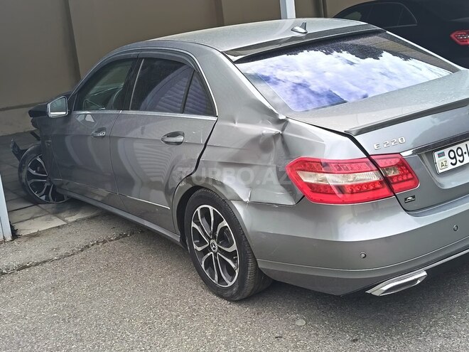 Mercedes E 250 2009, 325,000 km - 2.1 l - Bakı
