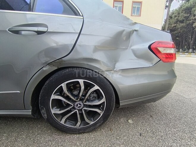 Mercedes E 250 2009, 325,000 km - 2.1 l - Bakı