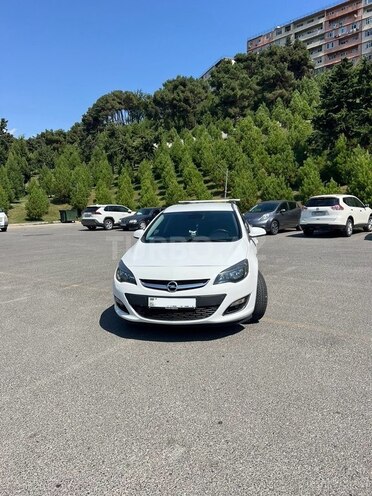 Opel Astra 2014, 168,000 km - 1.4 l - Bakı