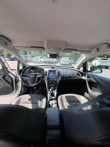 Opel Astra 2014, 168,000 km - 1.4 l - Bakı