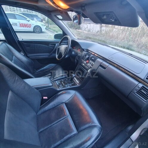 Mercedes E 320 1999, 360,200 km - 3.2 l - Bakı