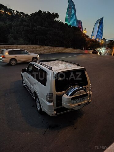 Mitsubishi Pajero 2008, 216,000 km - 3.0 l - Bakı
