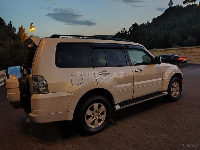 Mitsubishi Pajero 2008, 216,000 km - 3.0 l - Bakı