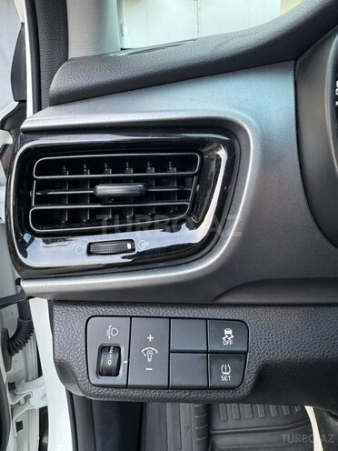 Kia Stonic 2023, 17,200 km - 1.4 l - Bakı