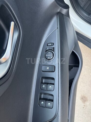 Kia Stonic 2023, 17,200 km - 1.4 l - Bakı