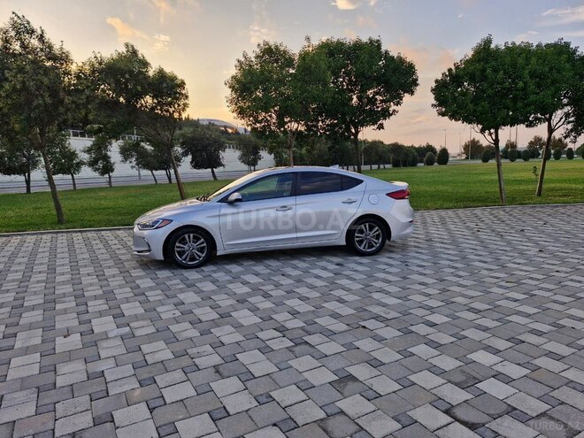 Hyundai Elantra 2017, 182,924 km - 2.0 l - Bakı