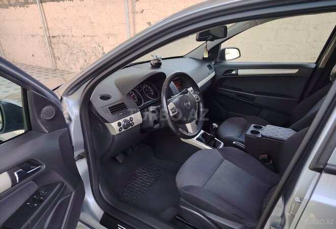 Opel Astra 2007, 145,000 km - 1.4 l - Göyçay