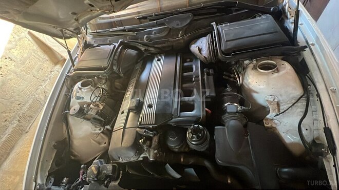 BMW 523 1999, 384,585 km - 2.5 l - Bakı