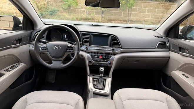 Hyundai Elantra 2018, 88,000 km - 2.0 l - Bakı