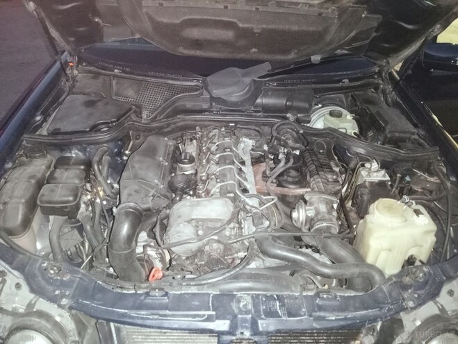 Mercedes E 270 1999, 553,333 km - 2.7 l - Zərdab
