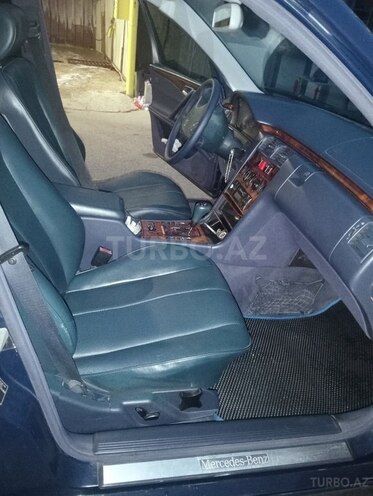 Mercedes E 270 1999, 553,333 km - 2.7 l - Zərdab