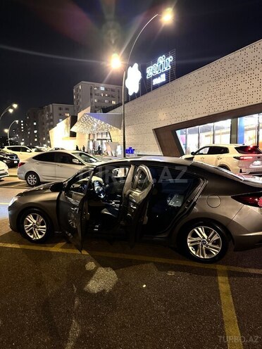 Hyundai Elantra 2019, 201,168 km - 2.0 l - Bakı